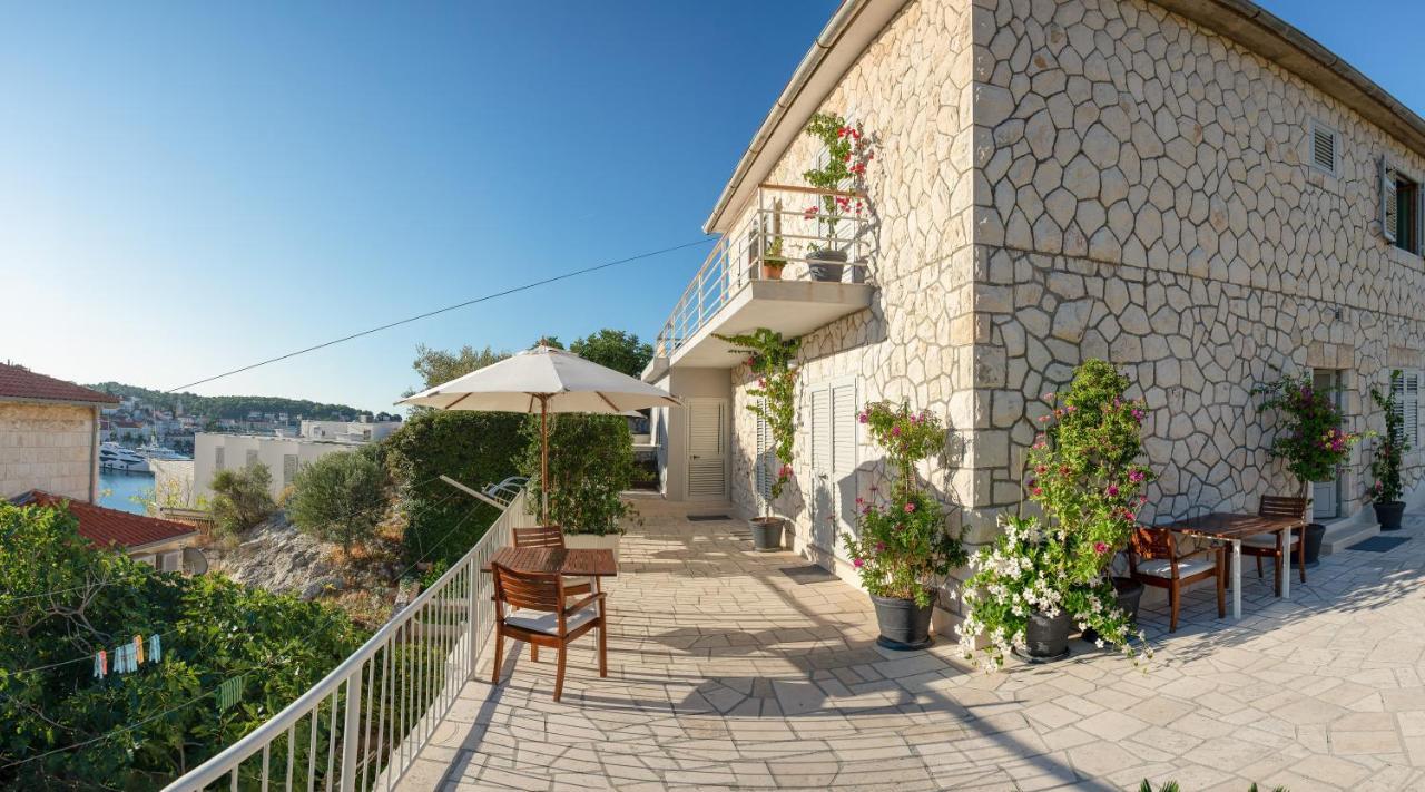 Apartments Olive Tree Hvar Town Bagian luar foto