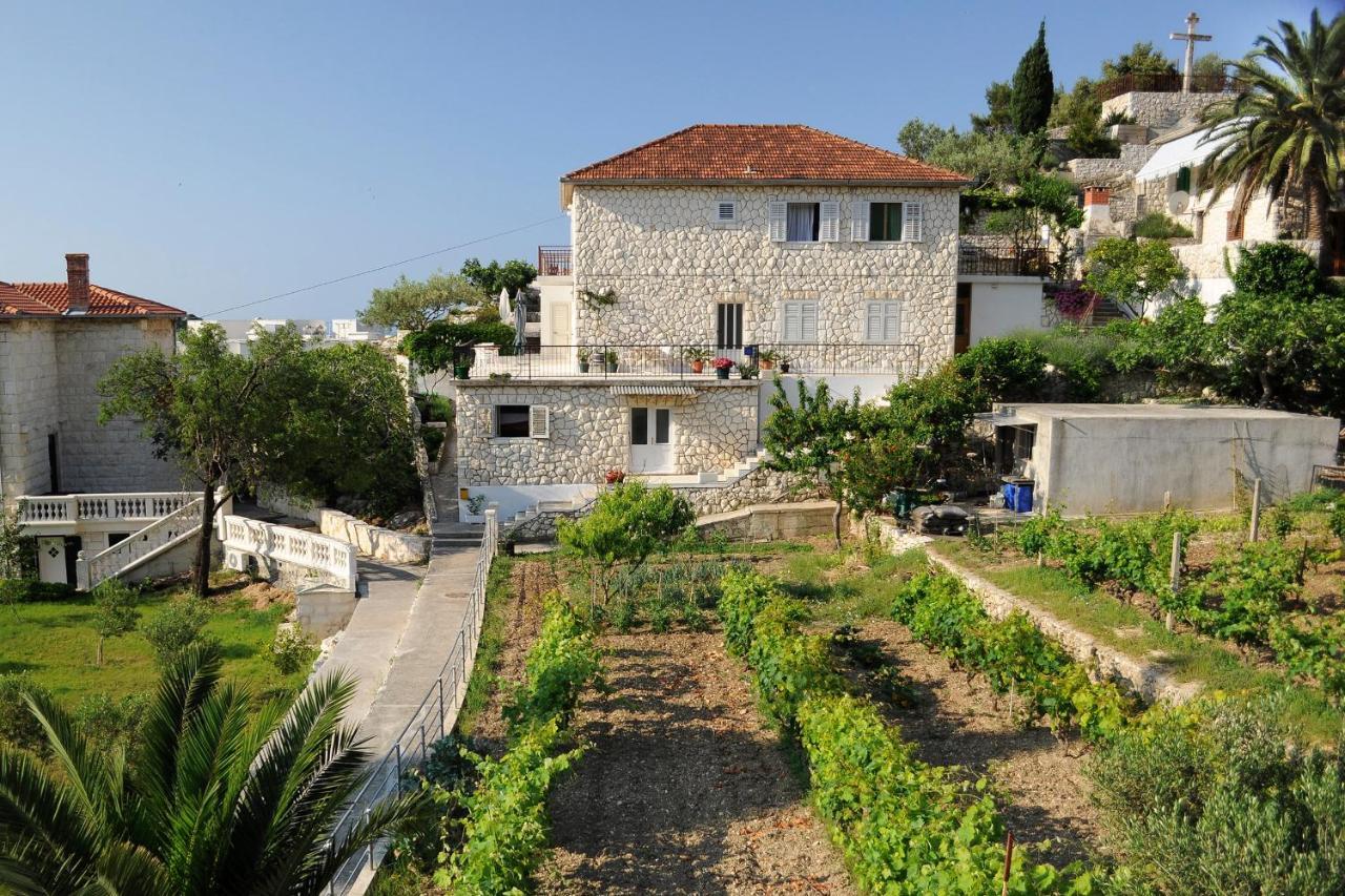 Apartments Olive Tree Hvar Town Bagian luar foto